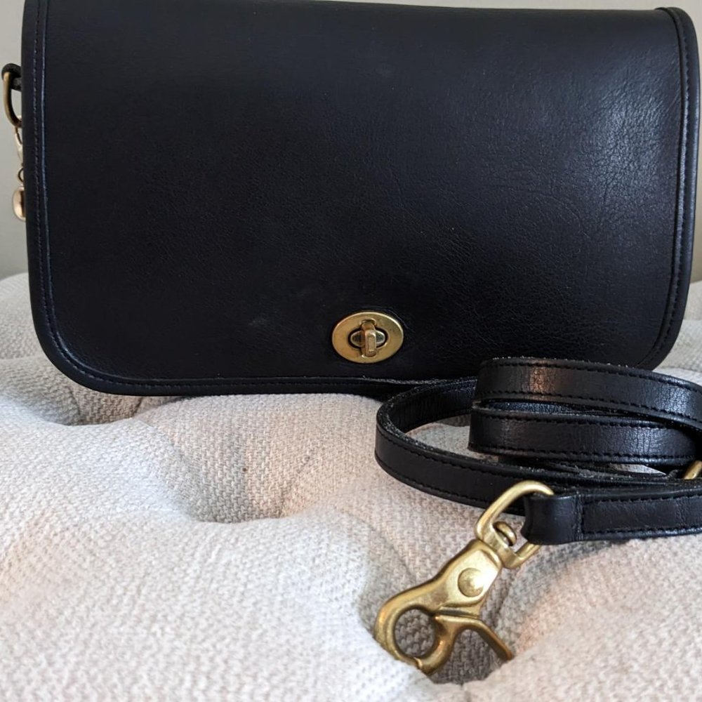 Vintage Coach Pocket Purse black leather brass hardware